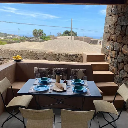 Dammuso Anir * San Michele (Pantelleria)